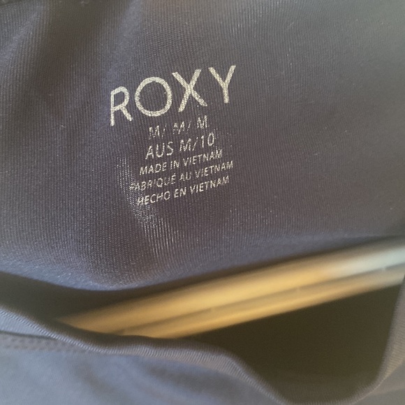 Roxy surf Top - Picture 3 of 8